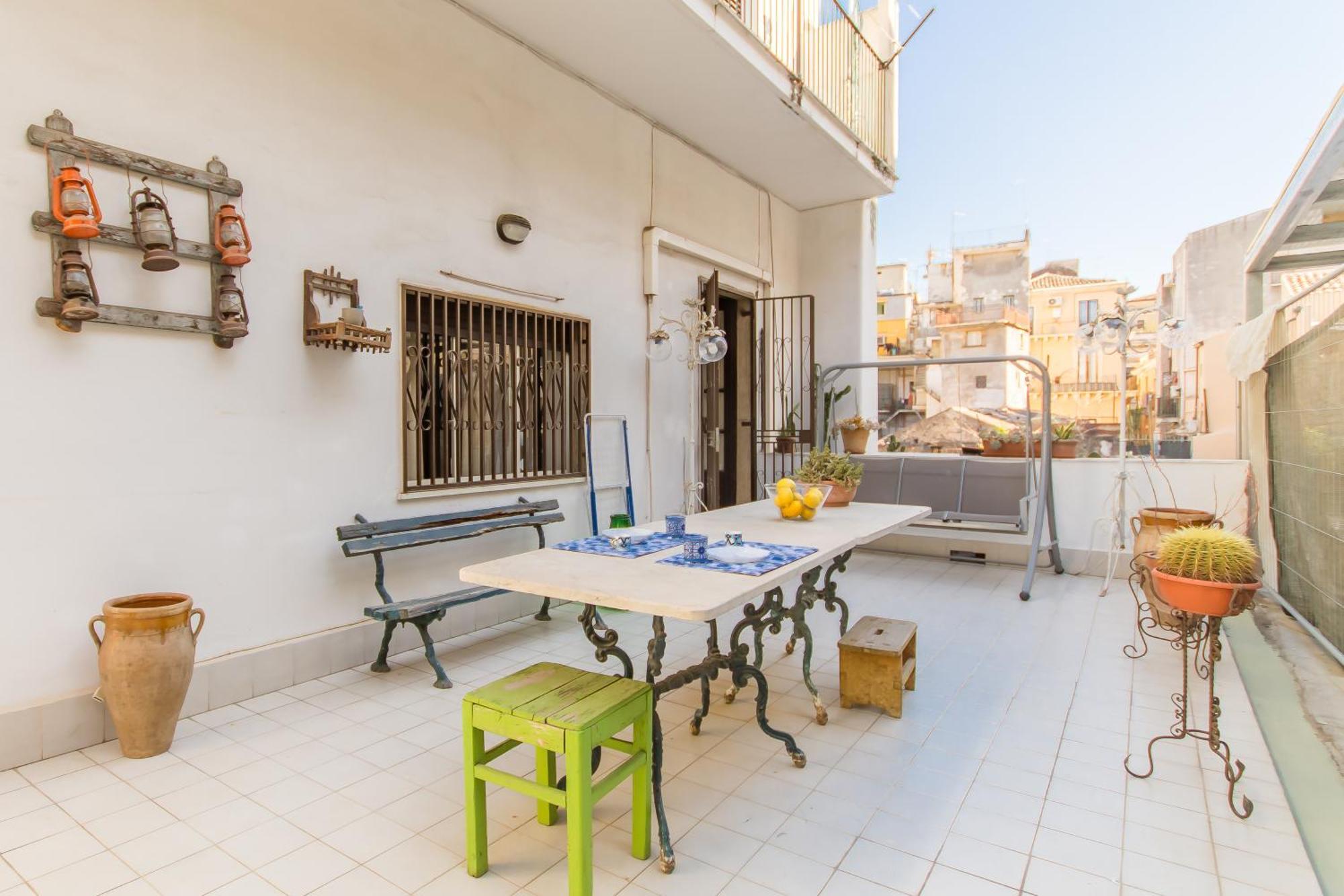 Arte House In The Historical Catania - Happy Rentals Eksteriør billede